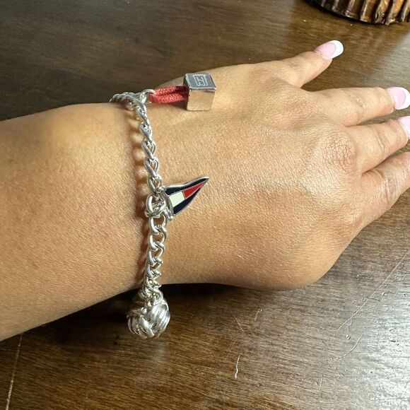TOMMY HILFIGER SILVERTONE CHARM BRACELET - Picture 2 of 3